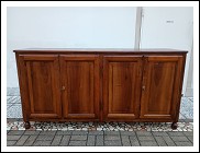 Credenza a 4 ante in noce massello. 218lx52px110h