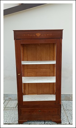 Vetrina, cristalliera.90lx49px186h