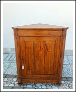 Antico cantonale,angolo. 87lx48px109h 60 lato