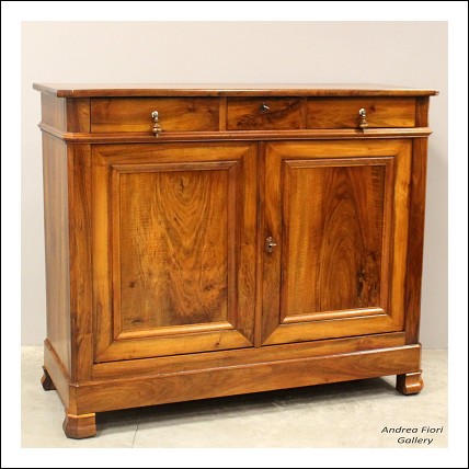 Antica Credenza Luigi Filippo in noce - epoca 800